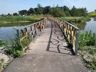 Brug 1219 met rechts talud Gaasperdammertunnel
