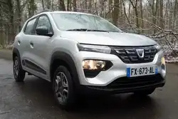 Voorzijde van de Dacia Spring. (Modeljaren 2021-2022)