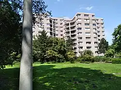 Gouden Leeuw vanuit het Joop van Stigtpark (augustus 2021)