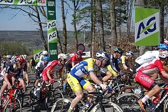 Apers (centraal) tijdens Luik-Bastenaken-Luik 2021