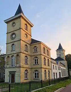 Straatzijde gezien vanuit het noordwesten