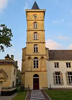 Zuidelijke hoektoren vanuit het zuiden