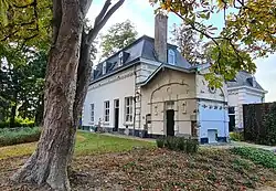 Koetshuis met stalrestant