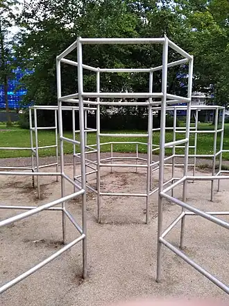 Ingang klimtoren nabij Petmolen (juli 2021)