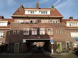 Van voor naar achter Akkerstraat, van links naar rechts Tuinbouwstraat (januari 2022)