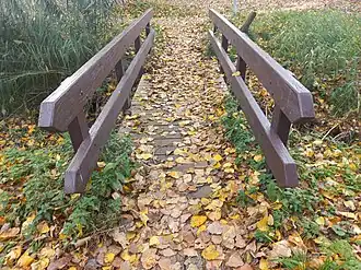 Brug 923 met rechtsboven stenen vlinder (oktober 2022)