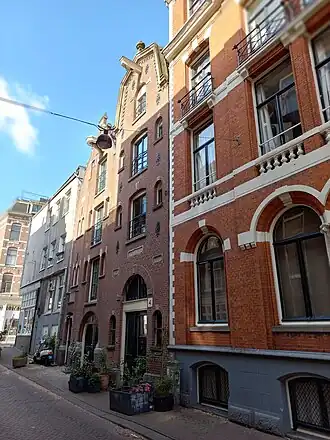 Centraal: Twee pakhuizen van Hegener (mei 2022)