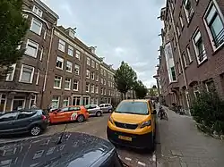 Eerste Atjehstraat, links Van der Pekblok (augustus 2022)