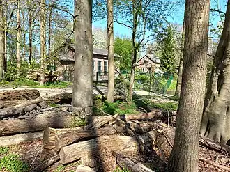 Gemaal met daarachter woning (april 2022)