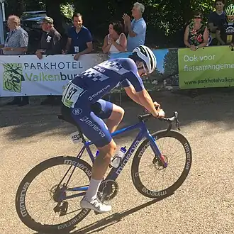 Yentl Vandevelde in het tenue van Minerva