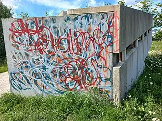 In between the gap met droedels (juni 2022)