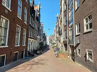 Korsjespoortsteeg vanaf Singel naar Herengracht (maart 2022)