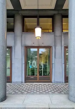 Entree in de laagbouw