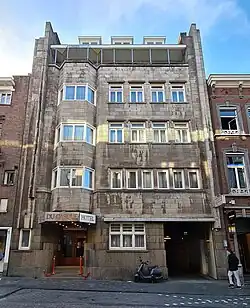 Helmstraat 14