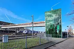 Passerelle en entreegebouw