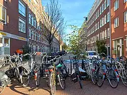 Inkijk in Tweede van Swindenstraat (oostelijk deel) vanaf Dapperplein (november 2022)