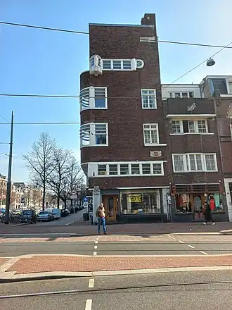 Winkel-woonhuis in Amsterdamse School-stijl