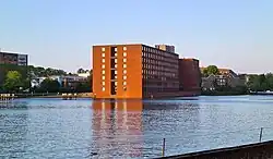 West- en zuidgevel, vanaf de Veemkade