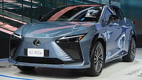 Lexus RZ 450e (2023)