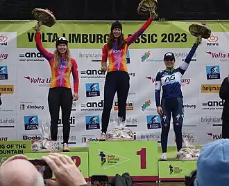 Winnares Mischa Bredewold op het podium