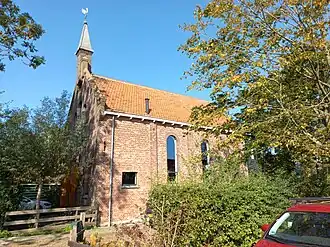 Dorpsstraat Holysloot 37 met Romaanse ramen (september 2024)