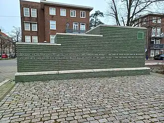 Eindgemaal Rivierenbuurt, bouwlijnen parallel aan bebouwing Maasstraat (februari 2024)