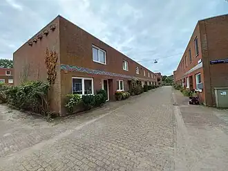 Lagere nummering aan Johan Rijnjastraat gezien vanaf kruising Arnold Ingwersenpad (juni 2024)