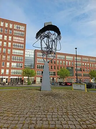 Kop met vier neuzen in haar omgeving (april 2024)