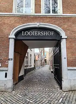 Poort Grote Looiersstraat 22