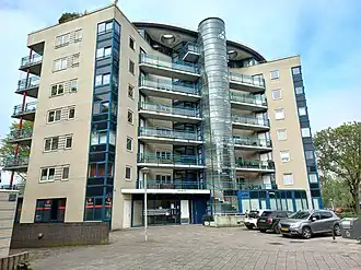 Teslatoren vanaf Teslastraat (april 2025)