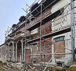 Westgevel tijdens restauratie