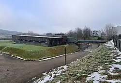 Westzijde met loopbrug