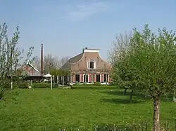 Boerderij uit 1871 aan de Grote Poellaan (gemeentelijk monument)