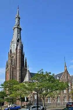 Sint-Bonifatiuskerk, zuidwestzijde