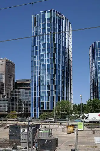 De hoteltoren na verbouwing