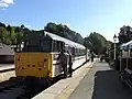 31414 in Intercity huisstijl voor ritten met remmerswagens op de Ecclesbourne Valley Railway.