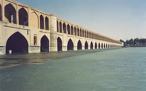 Brug Si-o-se Pol in Isfahan