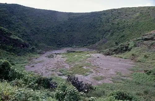 Krater op Daphne Major