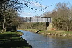 Brug over het Nantes-Brestkanaal in 2008, voor het vervangen van de overspanning