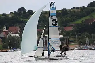 Een 49er FX, een van de wedstrijdklassen