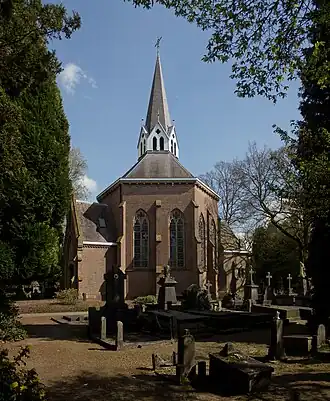 De Bisschopskapel op de begraafplaats van Orthen