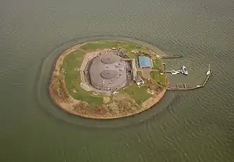 Fort Pampus vanuit de lucht gezien; 2013.