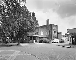 Bibliotheek in de steigers (1976)