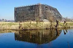 De Watercampus in Leeuwarden gezien vanaf de overzijde van de Potmarge