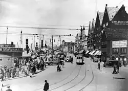 Elektrische tram aan de haven in het centrum van Bergen aan het begin van de 20e eeuw.