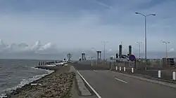 De veerdam bij Holwerd.