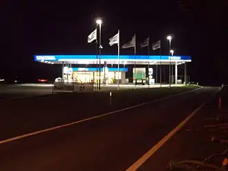 De verzorgingsplaats bij nacht