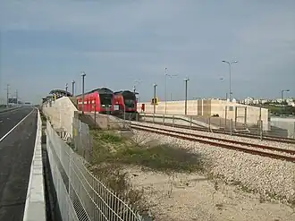 Perron, gezien vanaf de snelweg 431