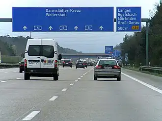 Het gedeelte met 2x4 rijstroken tussen Frankfurt en Darmstadt. (2008)