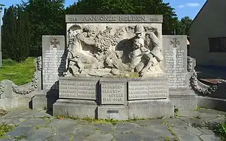 Heldenmonument te Belsele
